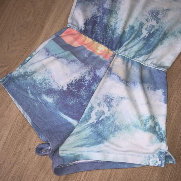 WILDFOX FRENCH TERRY OCEAN WAVE PRINT COZY ROMPER XS URBAN OUTFITTERS - Picture 6 of 10